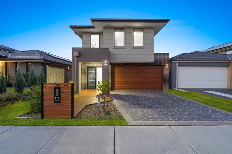 Second view of Homely house listing, 28 Petunia Drive, Keysborough VIC 3173