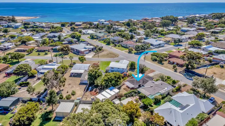 2/13 Mercedes Avenue, Falcon WA 6210