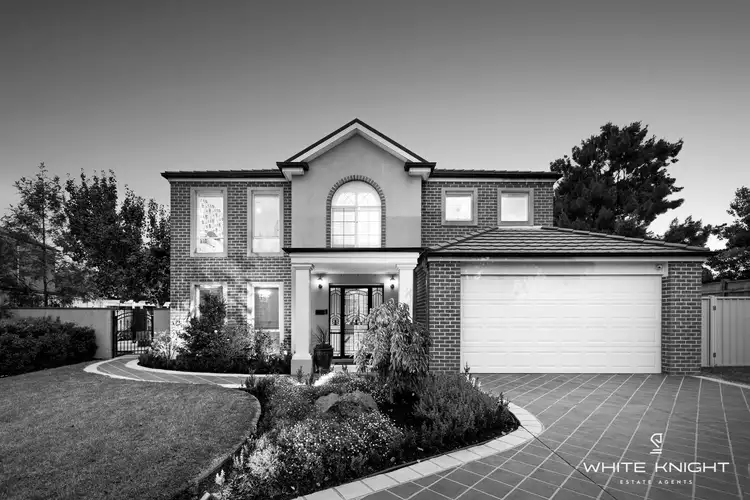 5 Lonsdale Court, Caroline Springs VIC 3023