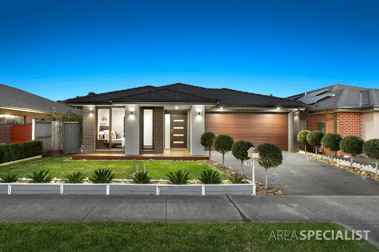 33 Morningside Boulevard, Cranbourne West VIC 3977