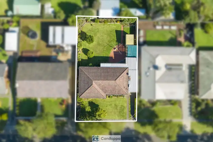 Second view of Homely house listing, 10 Lindsay Street, Drouin VIC 3818