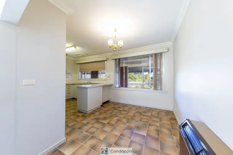 Sixth view of Homely house listing, 10 Lindsay Street, Drouin VIC 3818