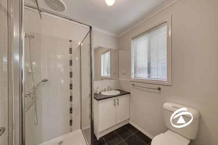 Sixth view of Homely house listing, 6 Samchelle Place, Pakenham VIC 3810
