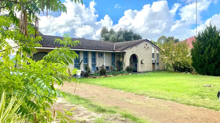 22 McLarty Street, Waroona WA 6215