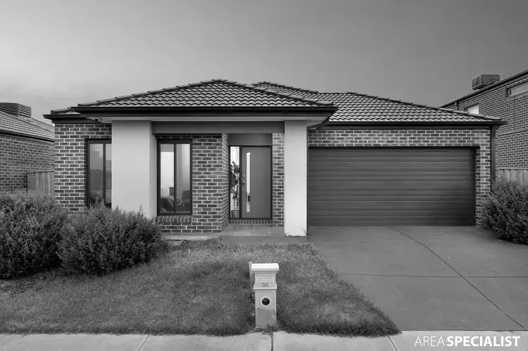 34 Squadron Road, Point Cook VIC 3030