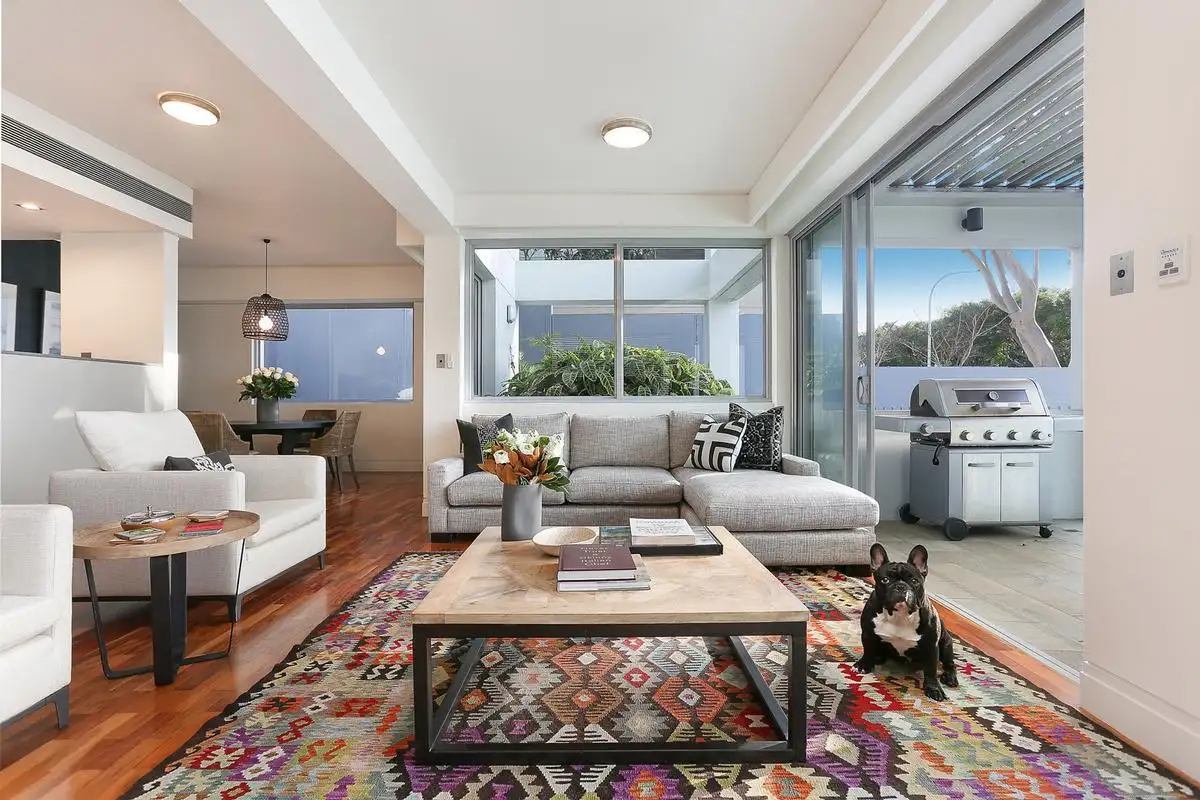 Main view of Homely apartment listing, 2/26 Darling Point Road, Darling Point NSW 2027