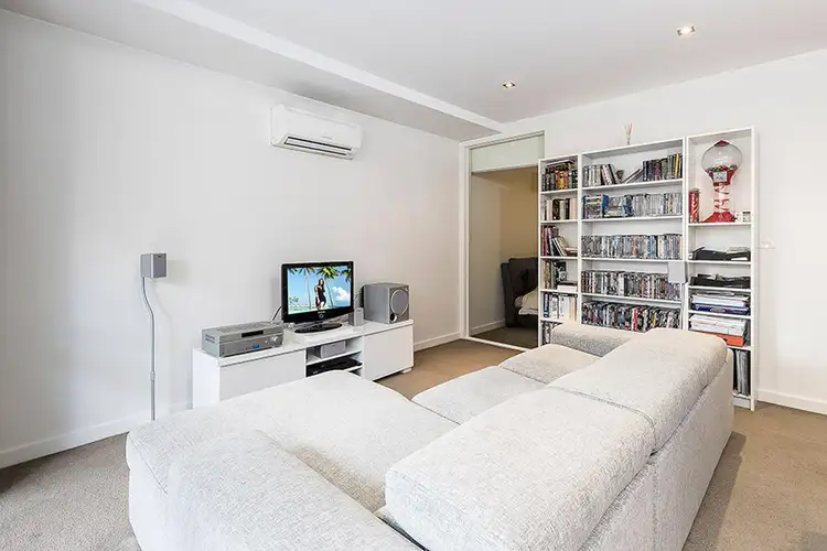 Sixth view of Homely apartment listing, 2/4 Crefden Street, Maidstone VIC 3012
