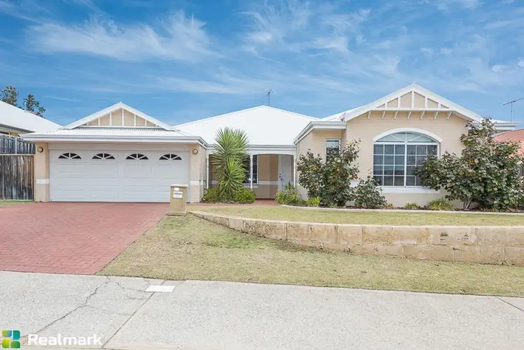 44 Buttercup Parkway, Halls Head WA 6210