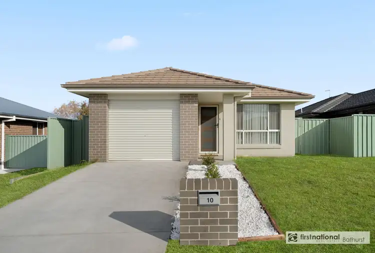 10 Lew Avenue, Eglinton NSW 2795