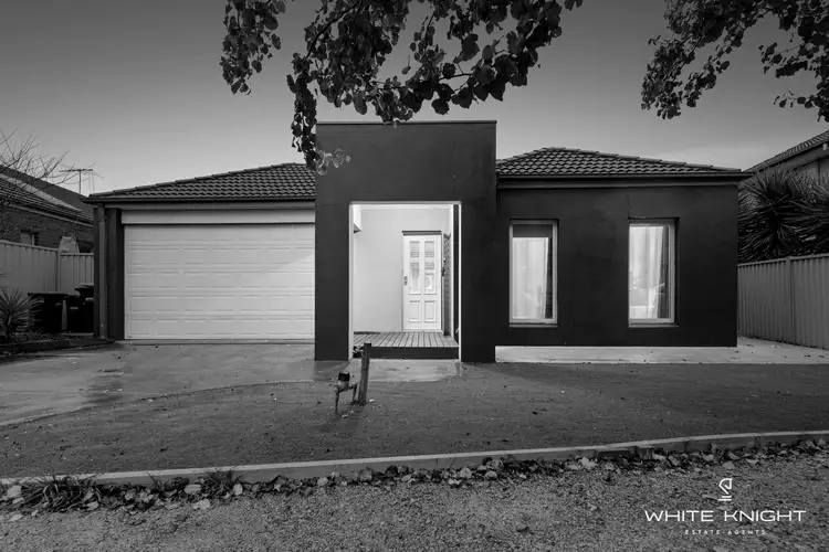 3 Buckley Way, Caroline Springs VIC 3023