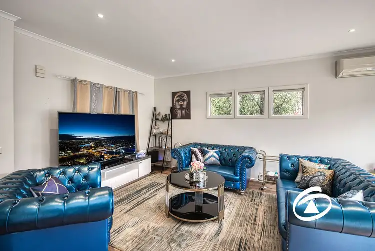 Second view of Homely house listing, 2/11 Howqua Place, Pakenham VIC 3810