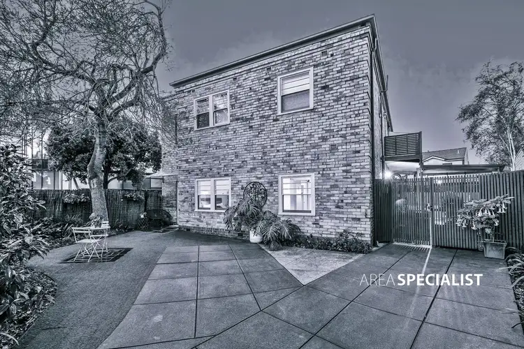 1/1229 Glen Huntly Road, Carnegie VIC 3163