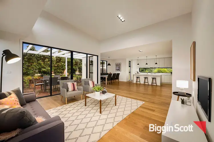 8 Merri Street, Templestowe Lower VIC 3107