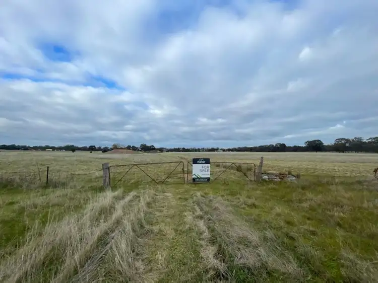 42 Palmer Lane, Inglewood VIC 3517