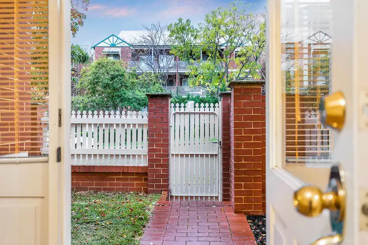 2/55 Wellington Street, East Perth WA 6004