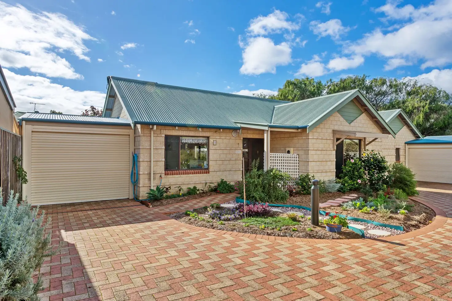 Main view of Homely villa listing, 4/6 Alanta Elbow, Dunsborough WA 6281