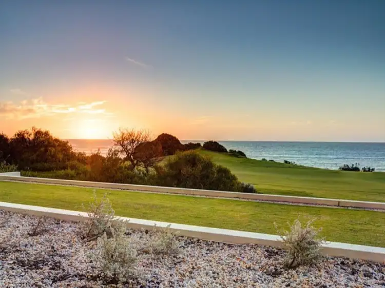 10/100 Country Club Drive, Dawesville WA 6211