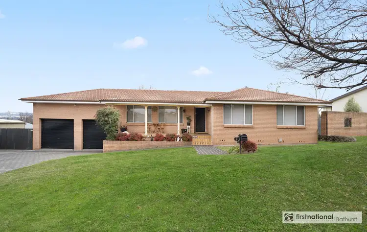 2 Lomas Close, Kelso NSW 2795
