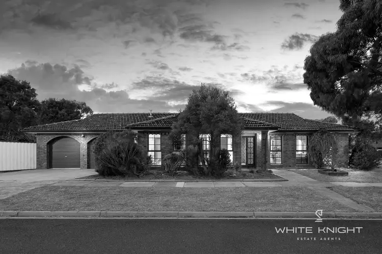 18 Aldershot Drive, Keilor Downs VIC 3038