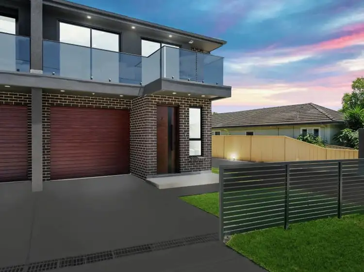 2/17 Canberra Ave, Casula NSW 2170