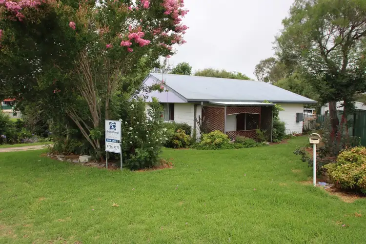 67 Molesworth Street, Tenterfield NSW 2372