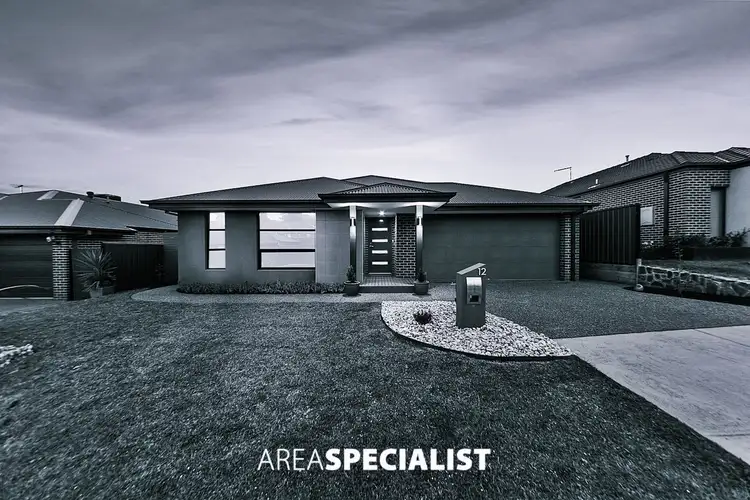 12 Albert Circuit, Pakenham VIC 3810