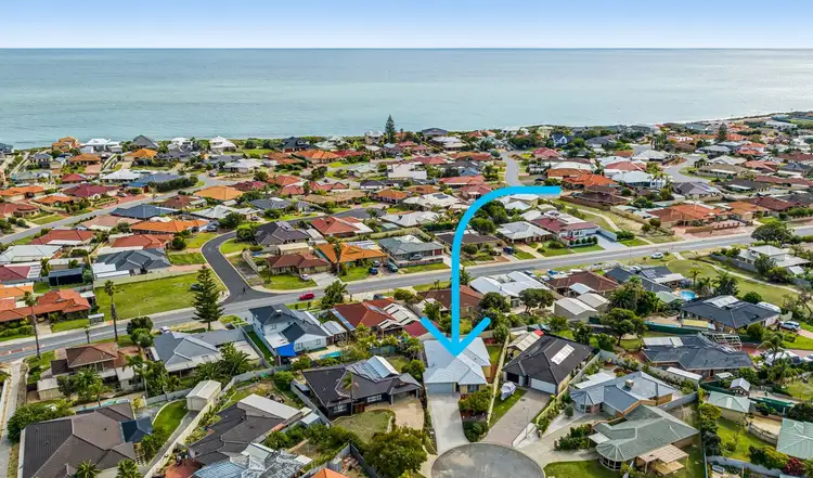 3A Grange Court, Halls Head WA 6210
