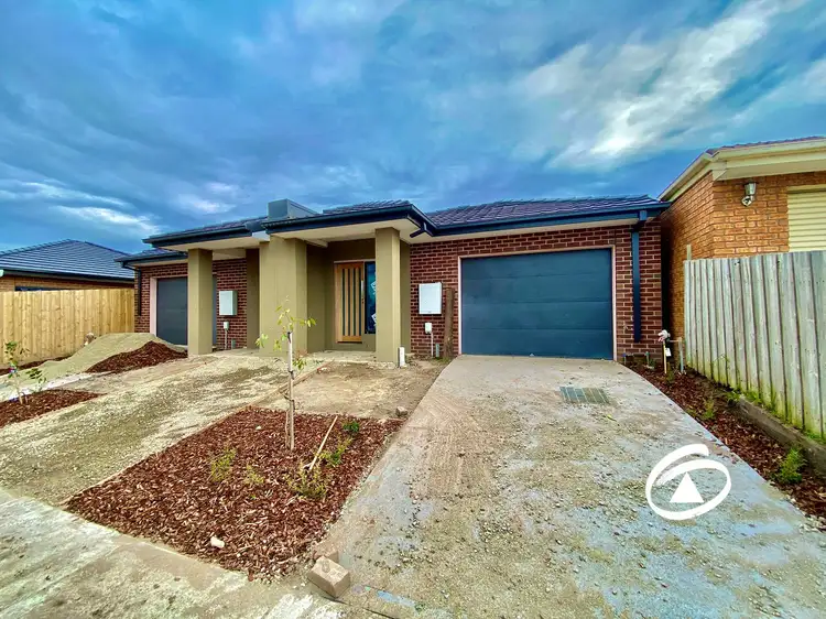 Second view of Homely house listing, 3 Jammon Close, Hampton Park VIC 3976