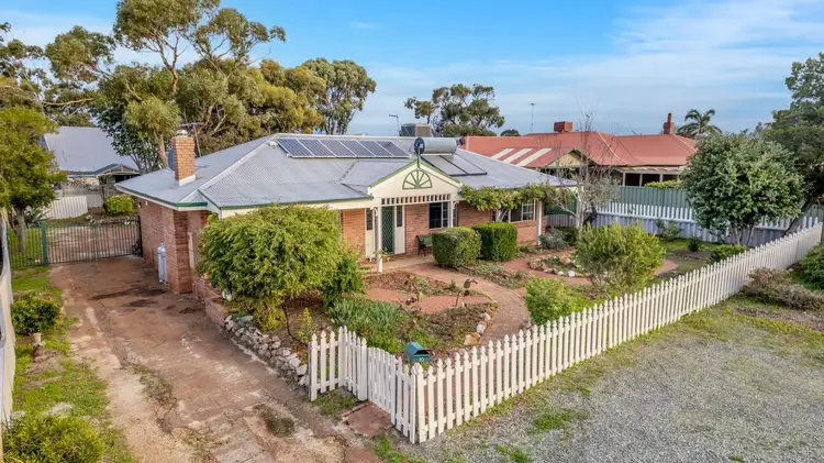 Fifth view of Homely house listing, 10 Allamanda Way, Halls Head WA 6210