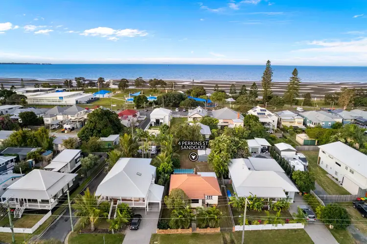 4 Perkins Street, Sandgate QLD 4017