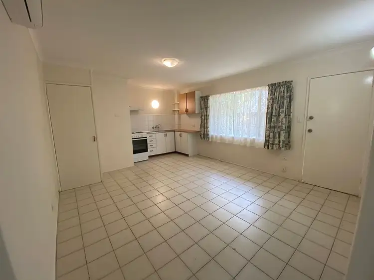 Fifth view of Homely unit listing, 2/35 Darrambal Street, Chevron Island QLD 4217