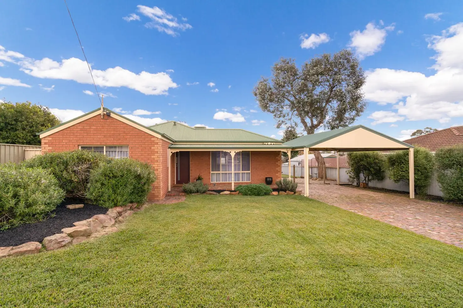 Main view of Homely house listing, 16 Howell Crescent, Kangaroo Flat VIC 3555