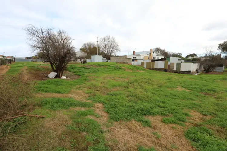 12 Bucknall Street, Carisbrook VIC 3464