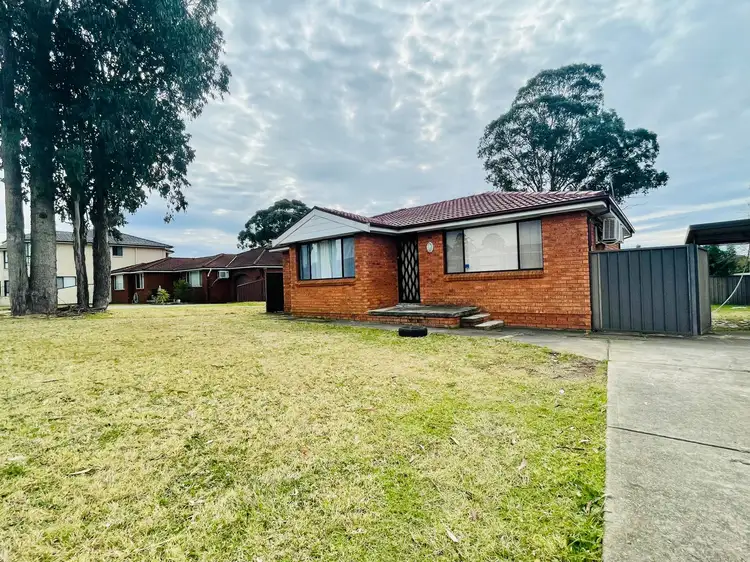 10 Pueblo Street, Greenfield Park NSW 2176