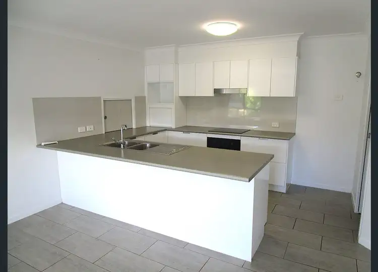 Second view of Homely house listing, 10 Gee Place, Gracemere QLD 4702