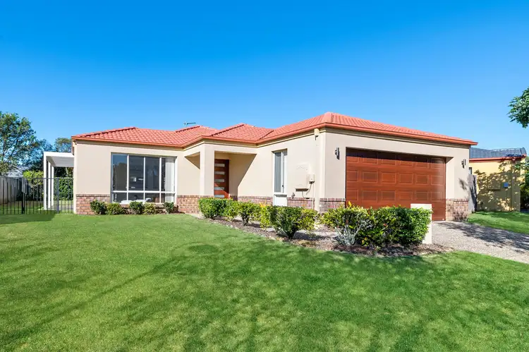 8 Carpentaria Court