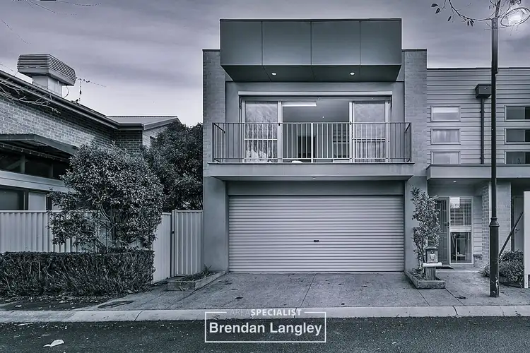 5 Sunline Terrace, Pakenham VIC 3810