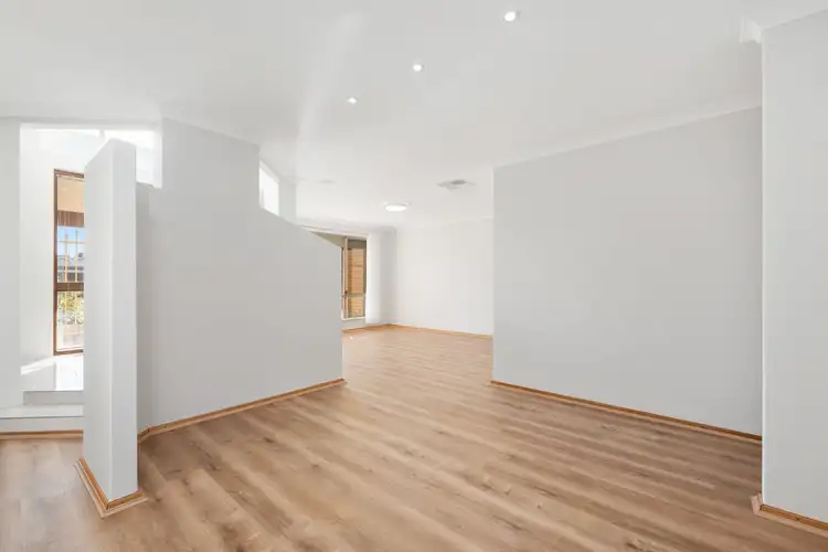 Sixth view of Homely house listing, 5 Hibiscus Mews, Canning Vale WA 6155