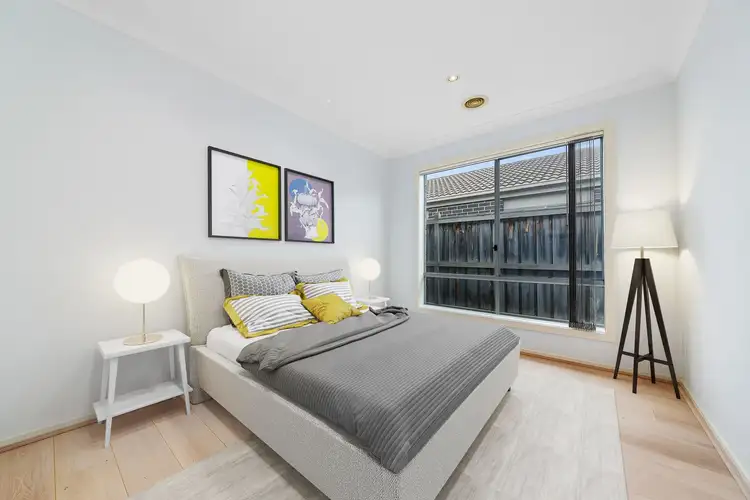 Sixth view of Homely house listing, 2/40 Ogle Way, Cranbourne North VIC 3977
