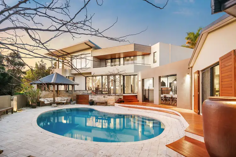 15 Queenscliff Court, Kallaroo WA 6025