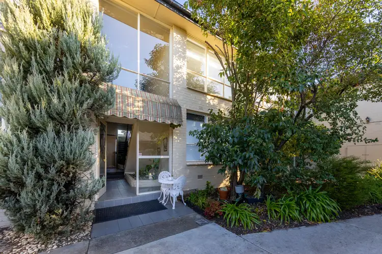10/12 Schofield Street, Essendon VIC 3040