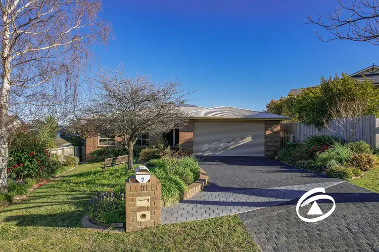 7 McCaffery Rise, Pakenham VIC 3810