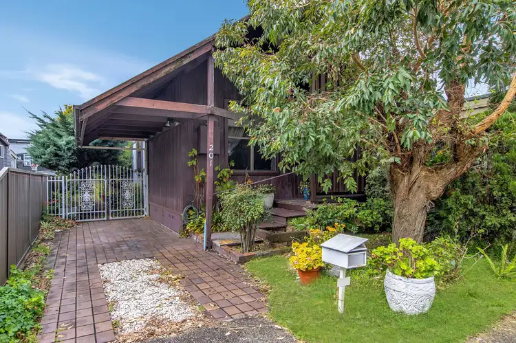 201 Beaumont Street, Hamilton South NSW 2303