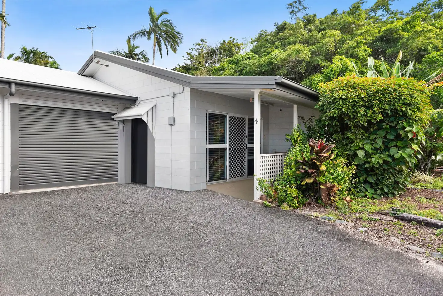 Main view of Homely villa listing, 4/3-4 Seary Close, Whitfield QLD 4870
