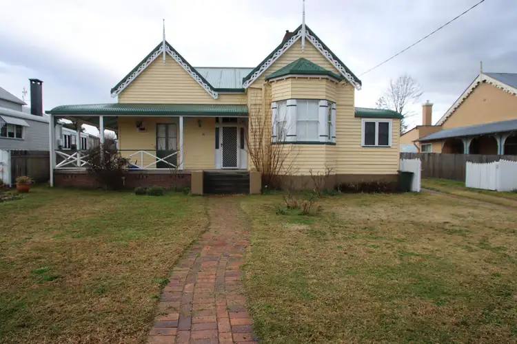 91 Molesworth Street, Tenterfield NSW 2372