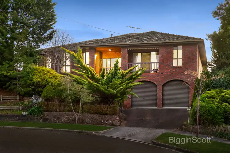 8 Sabason Court, Doncaster East VIC 3109