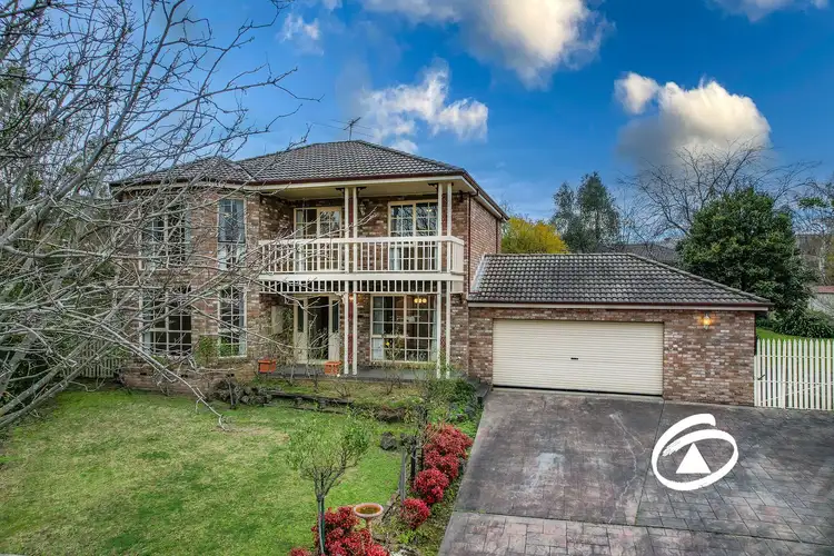 6 Savanna Court, Berwick VIC 3806