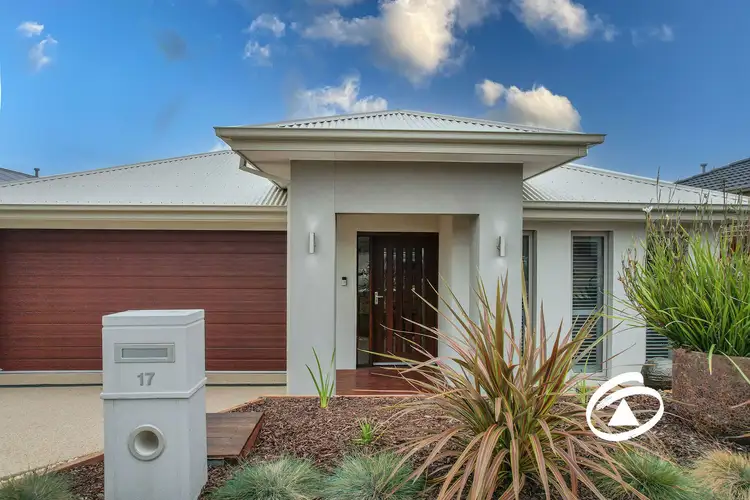 17 Bowood Street, Officer VIC 3809