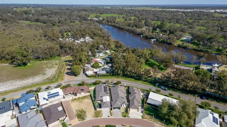 44 Gibbs Circuit, Ravenswood WA 6208
