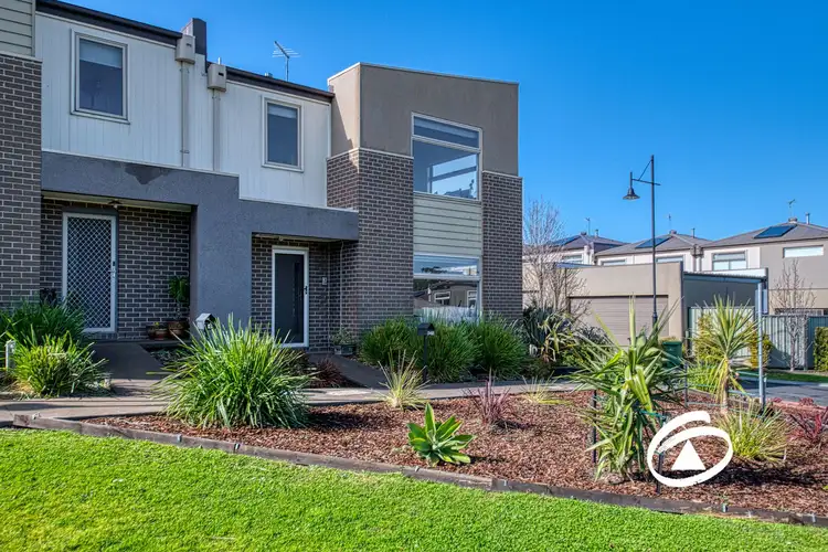 3/23 Atlantic Drive, Pakenham VIC 3810